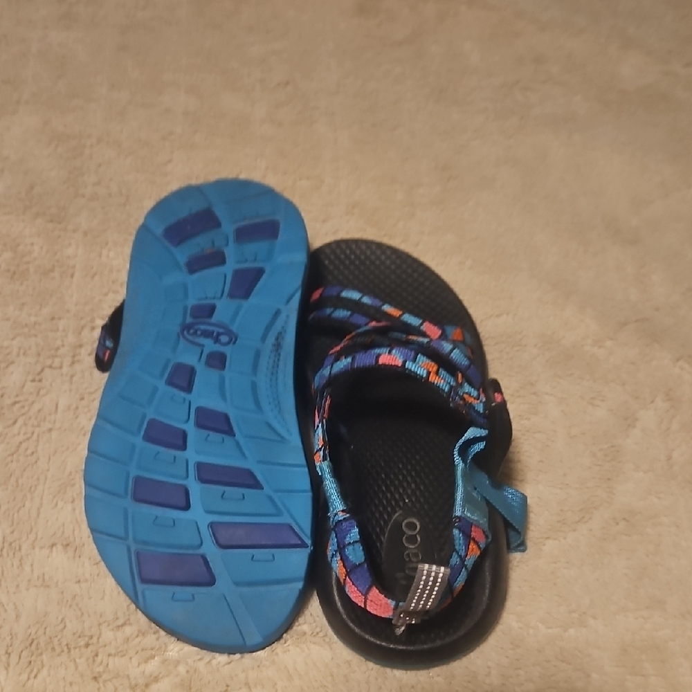 Chaco Blue and Pink Adventure Sandals Size 6 Womens Size 4 Girls - Picture 5 of 5